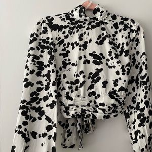 Open back cow print lightweight turtleneck